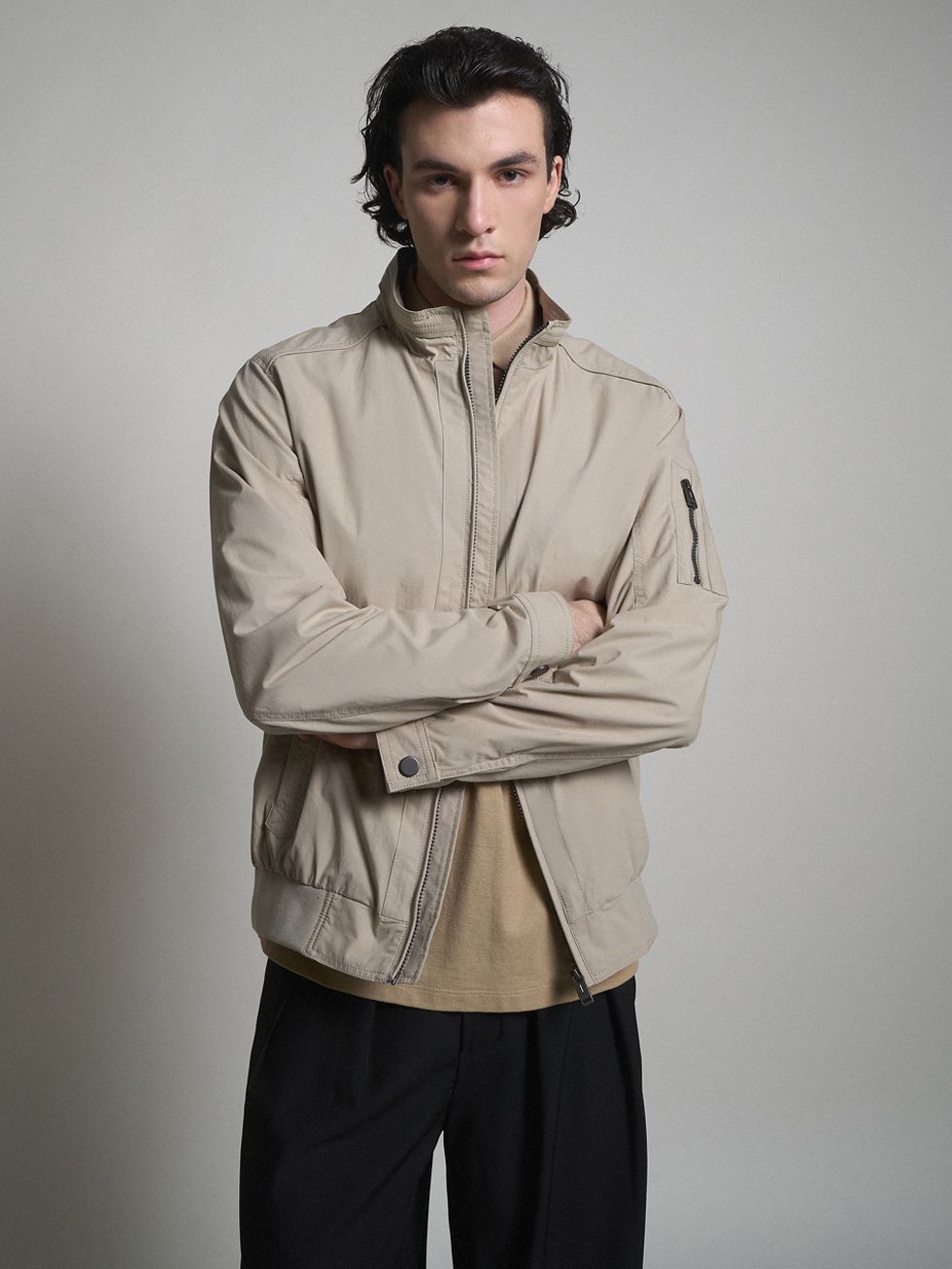 ВЕТРОВКА МУЖСКАЯ, СЕРАЯ