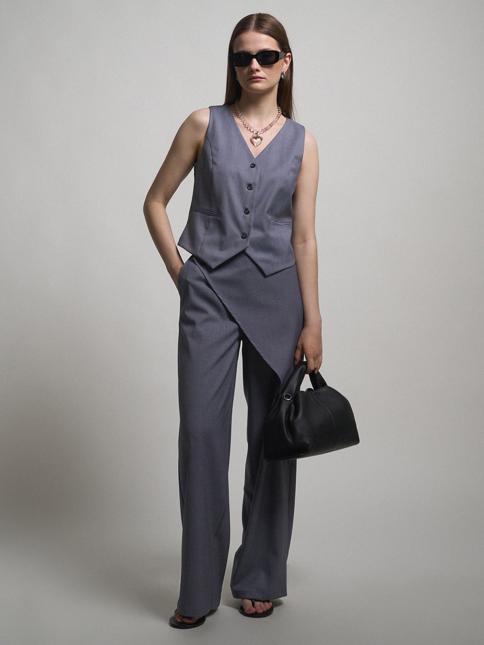 ЖИЛЕТ ЖЕНСКИЙ, СЕРЫЙ