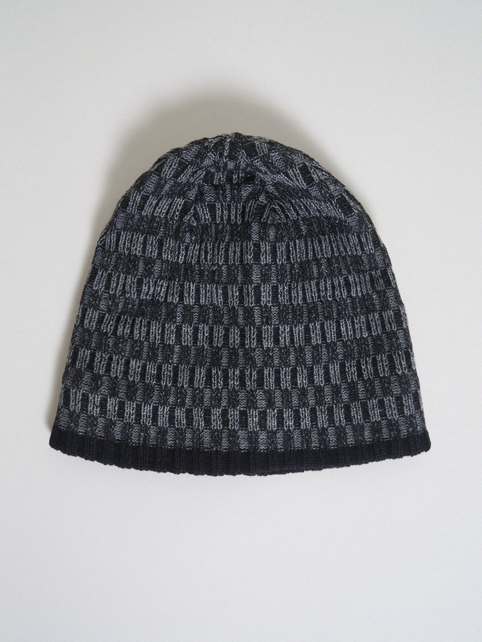 ШАПКА МУЖСКАЯ, СЕРАЯ