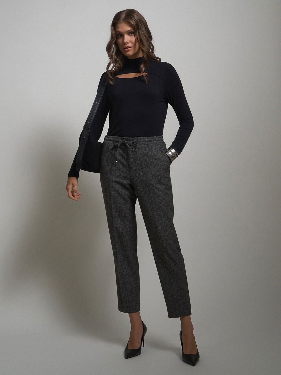 БРЮКИ ЖЕНСКИЕ, СЕРЫЕ