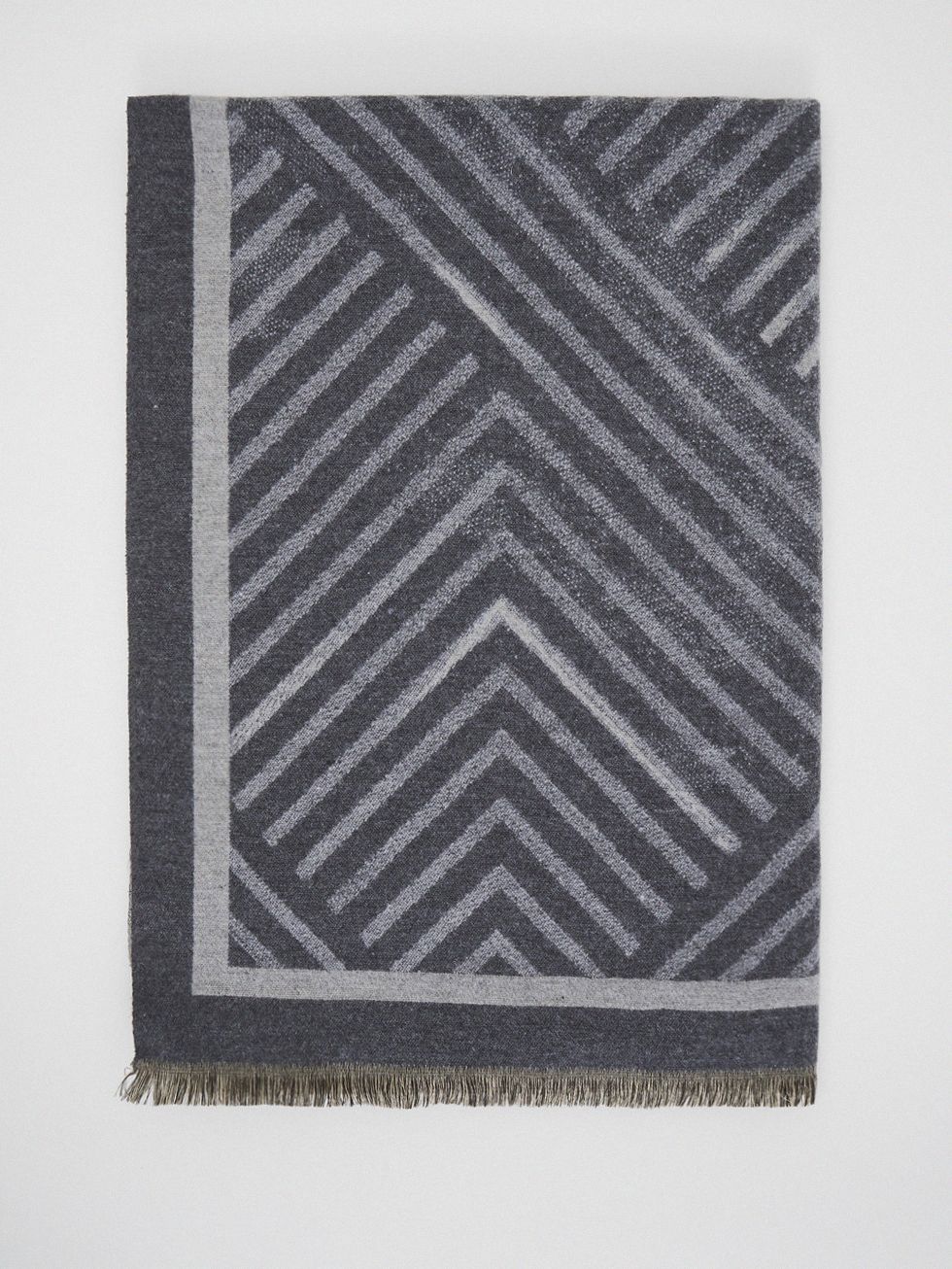 ШАРФ ЖЕНСКИЙ, СЕРЫЙ