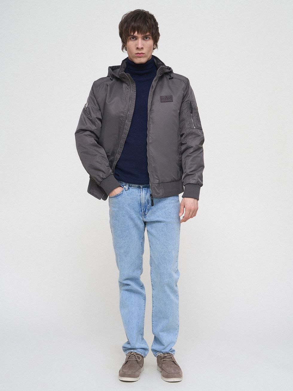 ВЕТРОВКА МУЖСКАЯ, СЕРАЯ