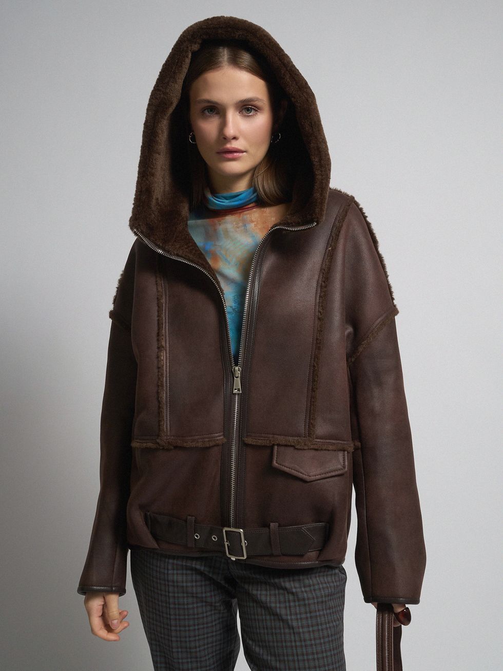 ДУБЛЕНКА ЖЕНСКАЯ, ТЕМНО-КОРИЧНЕВАЯ