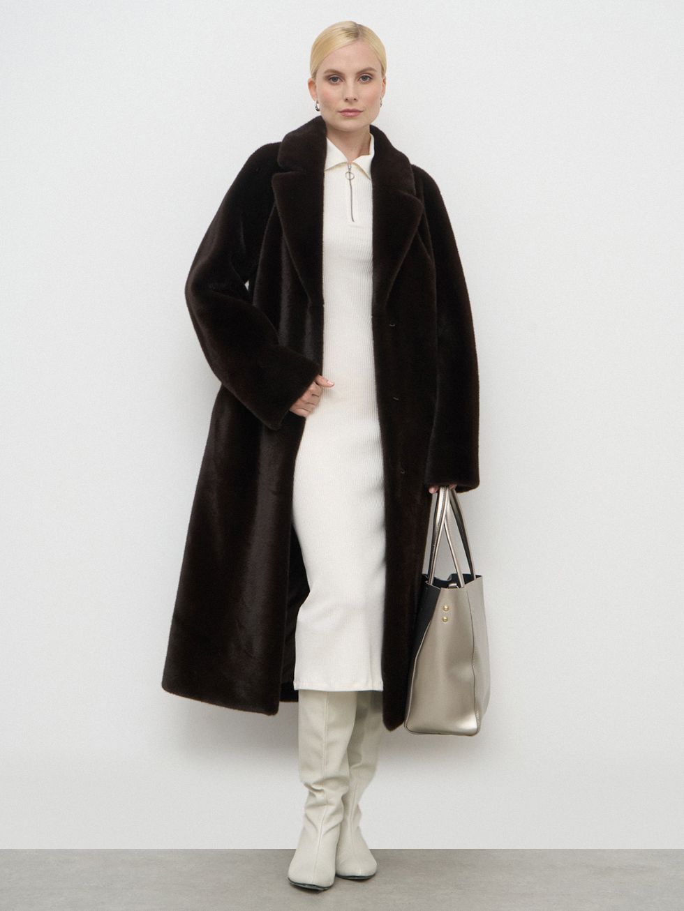 ШУБА ТЕМНО-КОРИЧНЕВАЯ, ПОЛИЭСТЕР