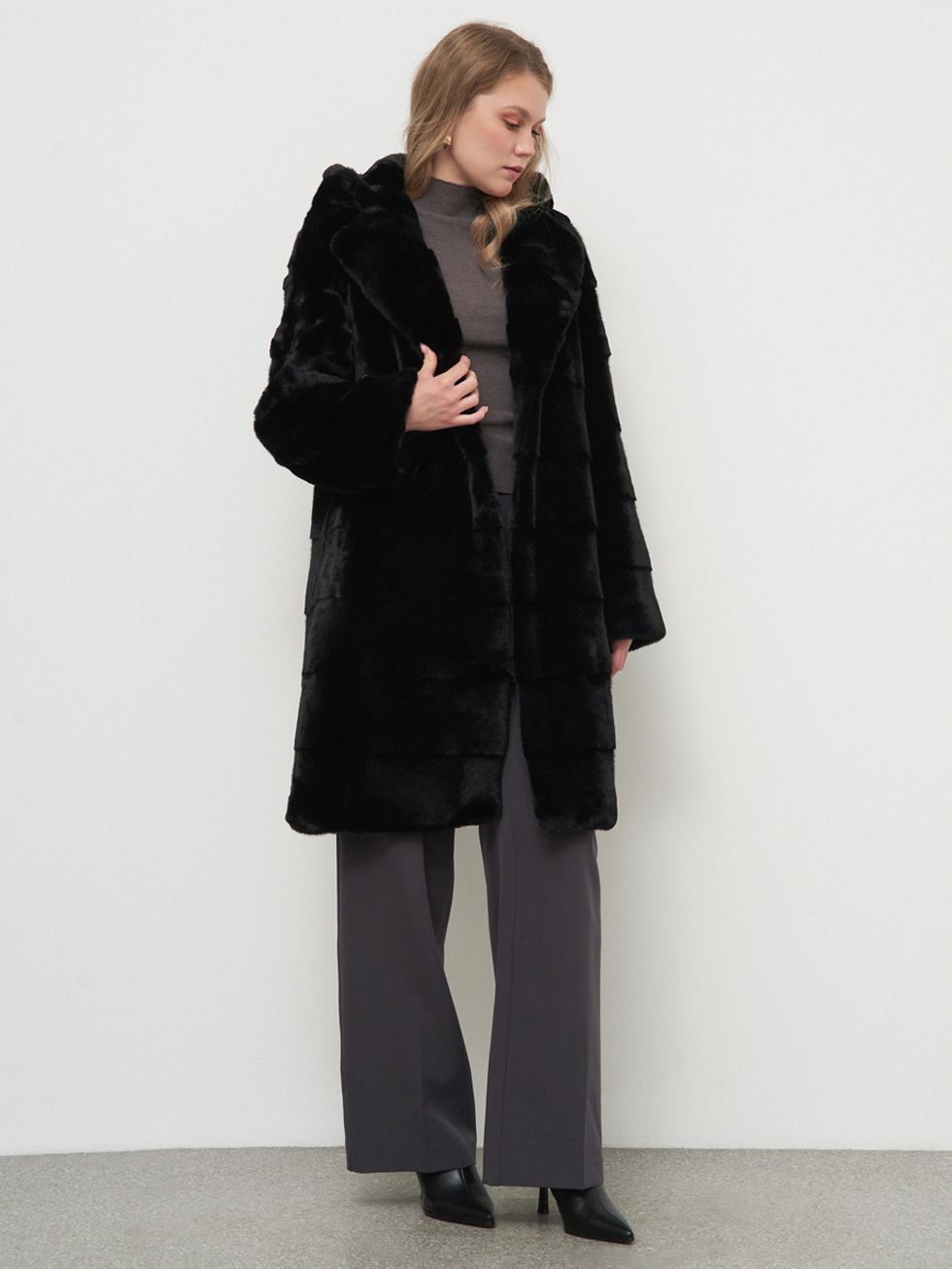 ШУБА ЧЕРНАЯ, ЭКО-МЕХ