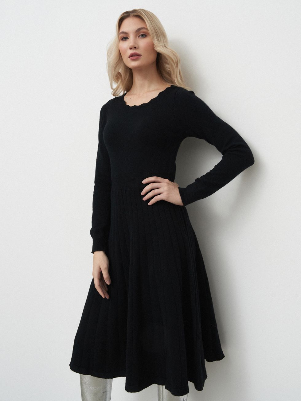 ПЛАТЬЕ ЖЕНСКОЕ, ЧЕРНОЕ