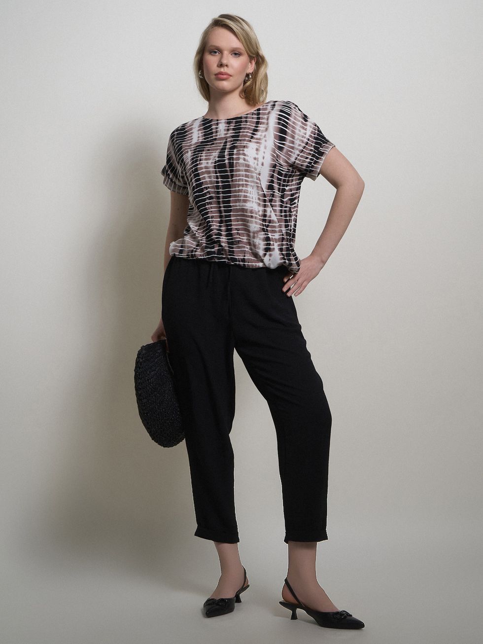 БРЮКИ ЖЕНСКИЕ, ЧЕРНЫЕ