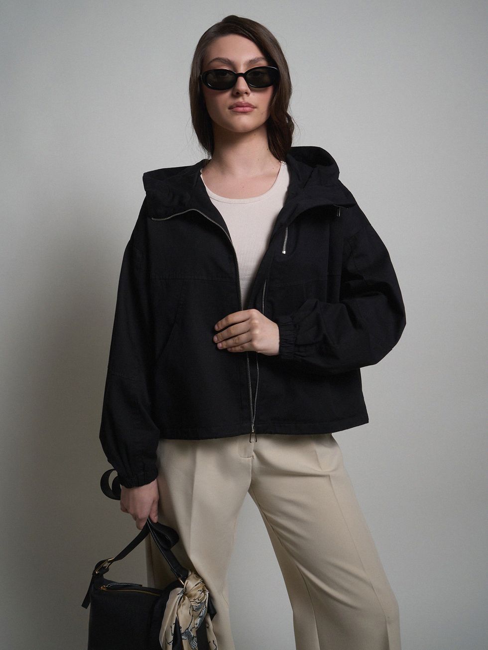 ВЕТРОВКА ЖЕНСКАЯ, ЧЕРНАЯ