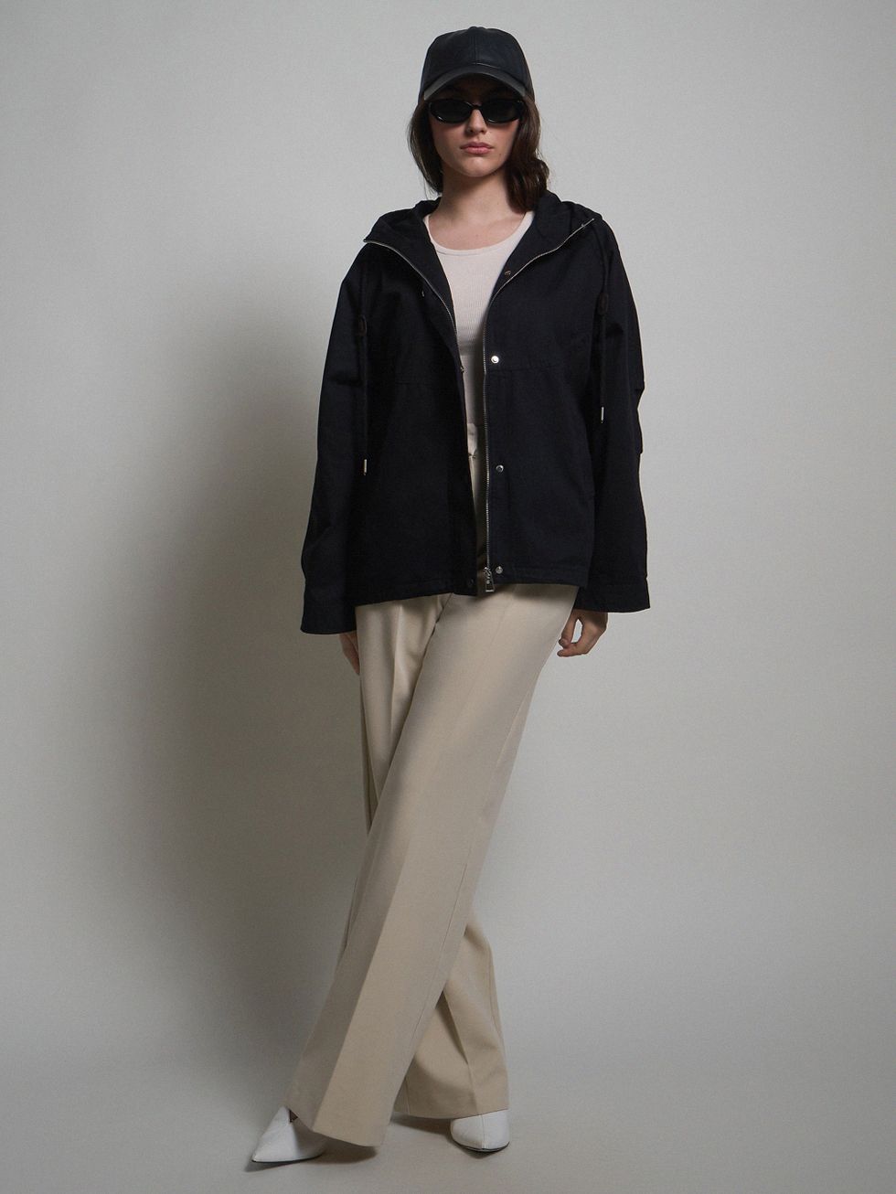 ВЕТРОВКА ЖЕНСКАЯ, ЧЕРНАЯ