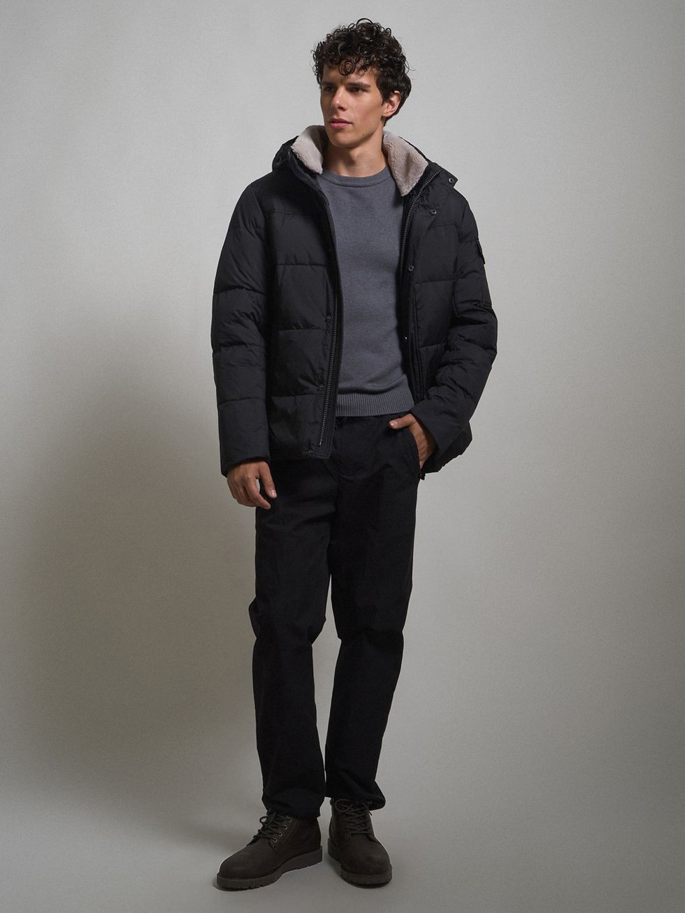 ПУХОВИК МУЖСКОЙ, ЧЕРНЫЙ