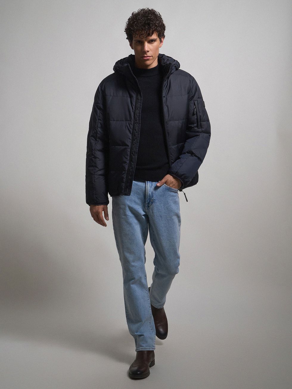 ПУХОВИК МУЖСКОЙ, ЧЕРНЫЙ