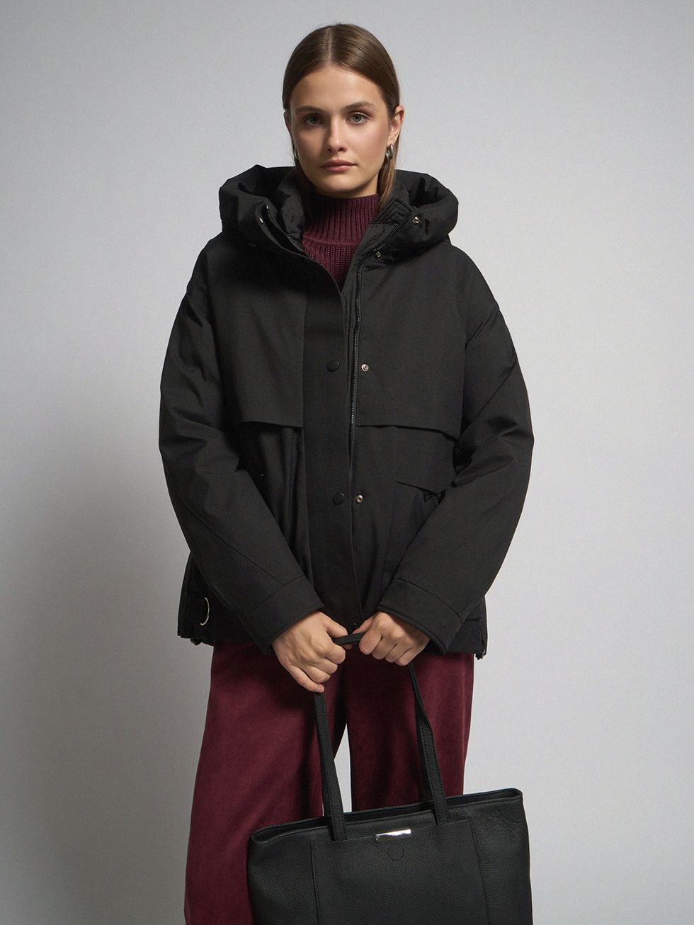 ПАРКА ЖЕНСКАЯ, ЧЕРНАЯ