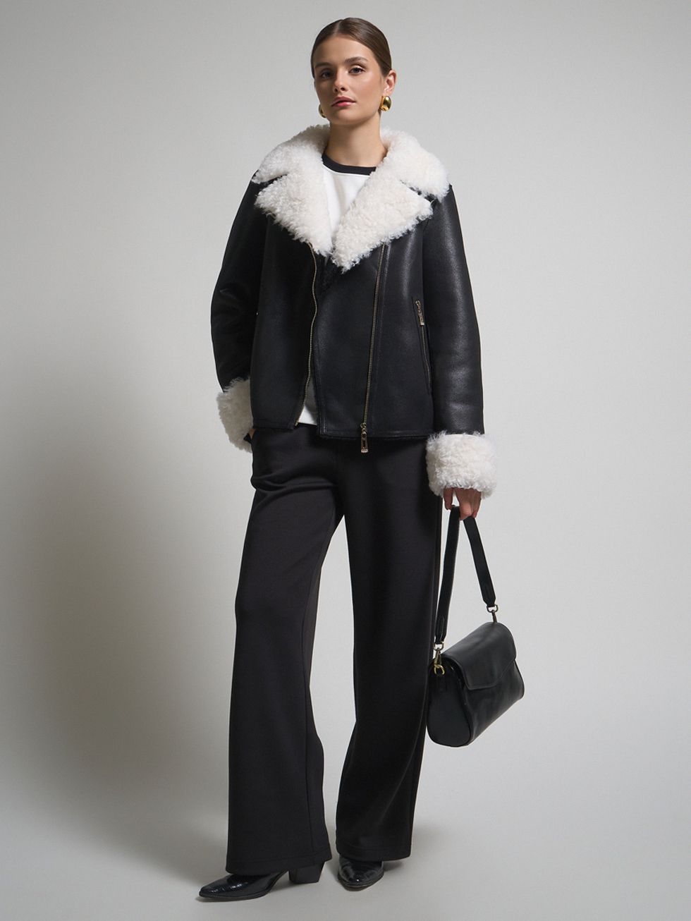 ДУБЛЕНКА ЖЕНСКАЯ, ЧЕРНАЯ