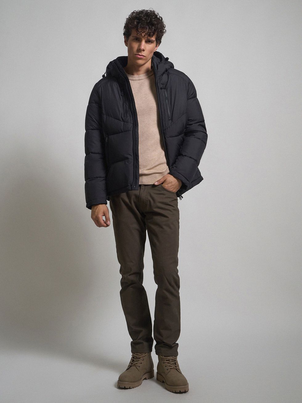 ПУХОВИК МУЖСКОЙ, ЧЕРНЫЙ