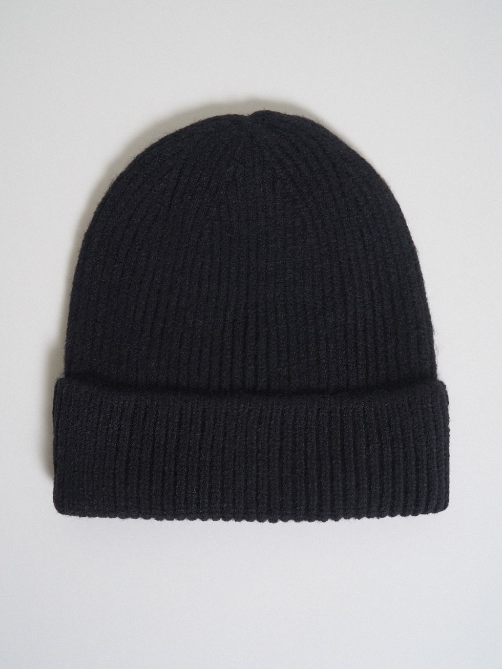 ШАПКА МУЖСКАЯ, ЧЕРНАЯ