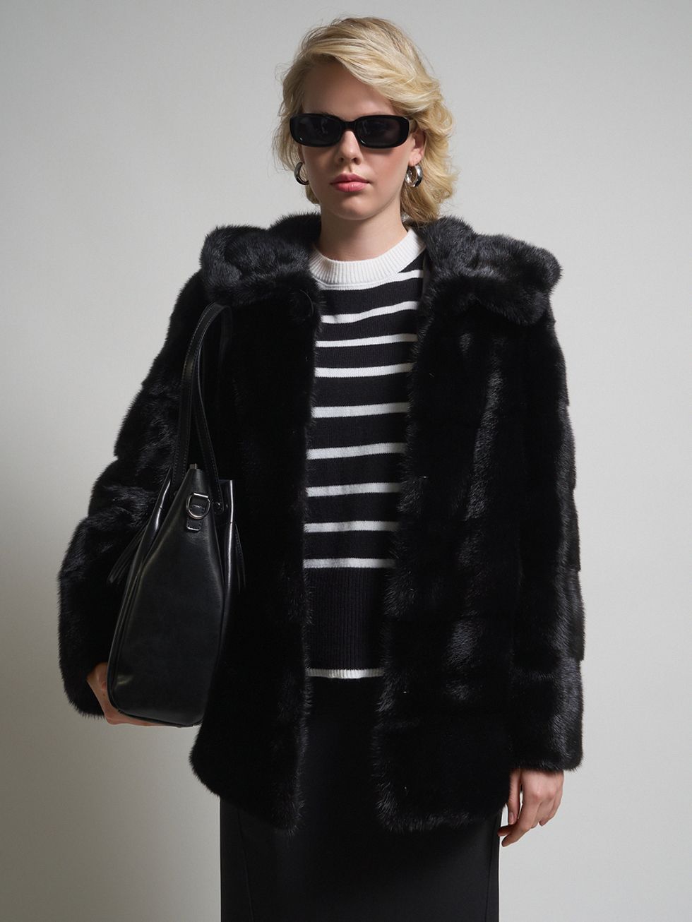 ШУБА ЧЕРНАЯ, МЕХ НОРКА