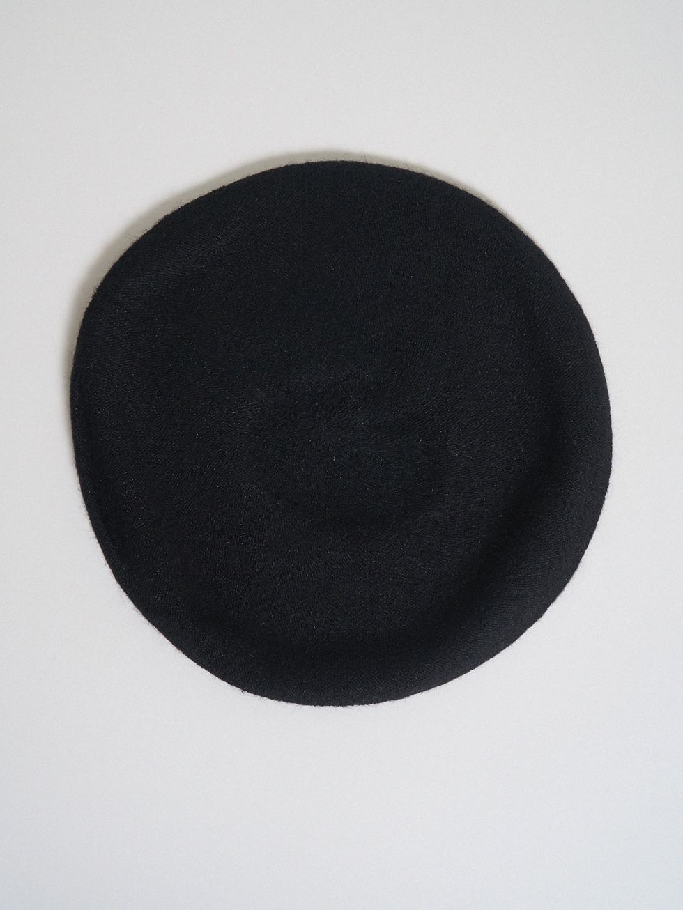 ШАПКА ЖЕНСКАЯ, ЧЕРНАЯ