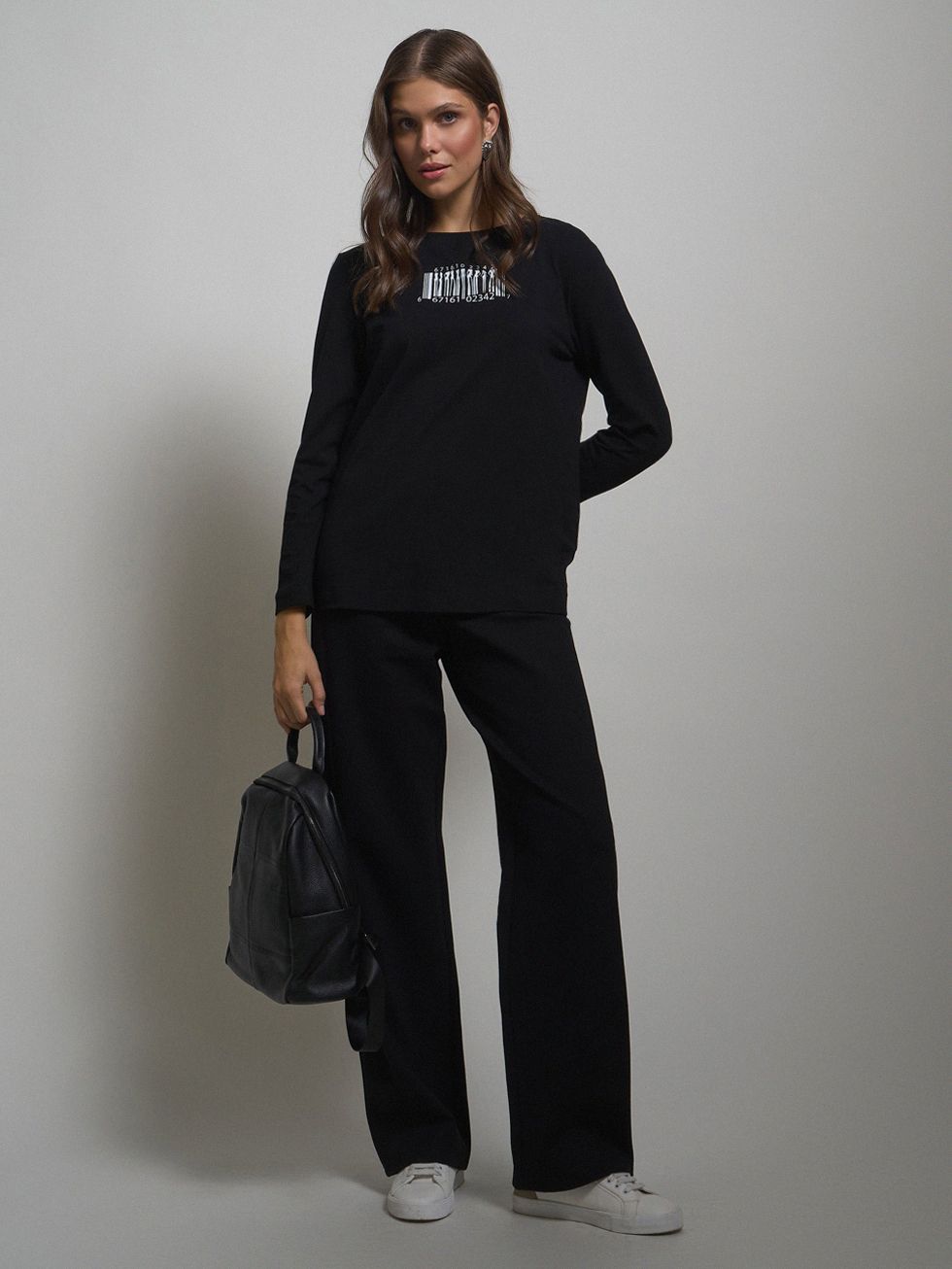 ФУТБОЛКА ЖЕНСКАЯ, ЧЕРНАЯ