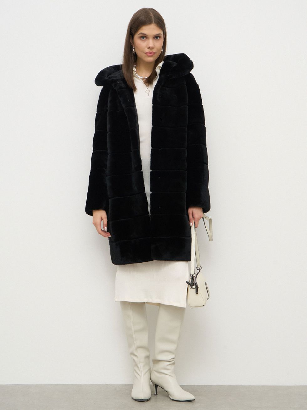 ШУБА ЧЕРНАЯ, МУТОН