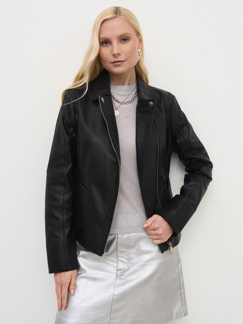 КОЖАНАЯ КУРТКА ЖЕНСКАЯ, ЧЕРНАЯ