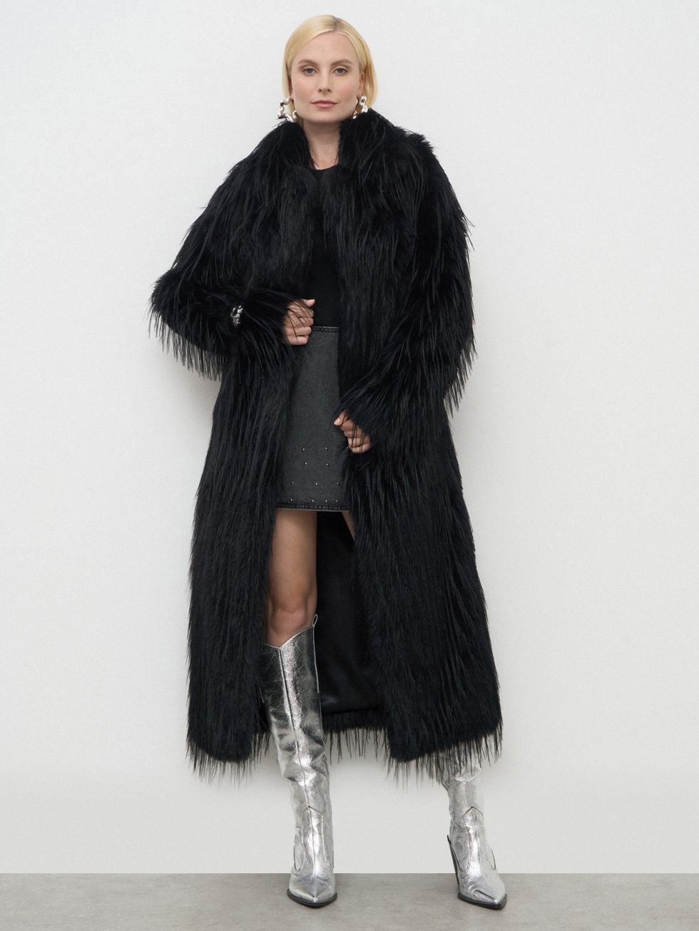 ШУБА ЧЕРНАЯ, ЭКО-МЕХ