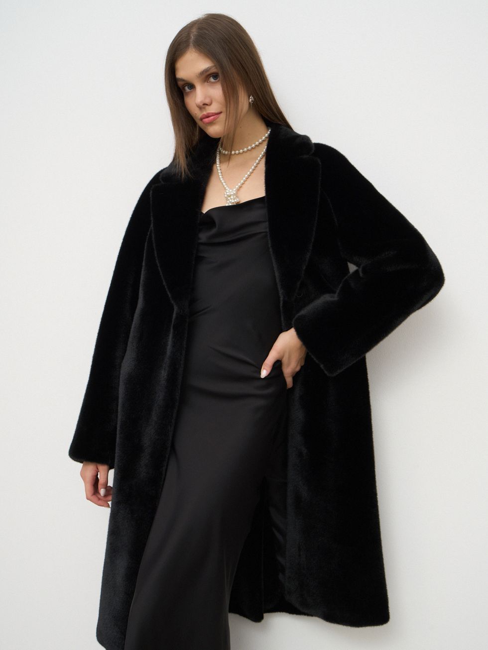 ШУБА ЧЕРНАЯ, ПОЛИЭСТЕР