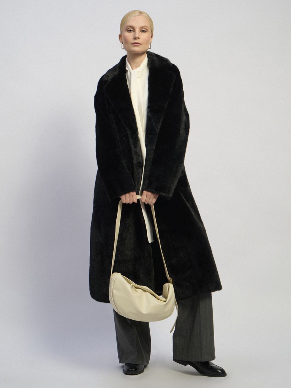 ШУБА ЧЕРНАЯ, ЭКО-МЕХ