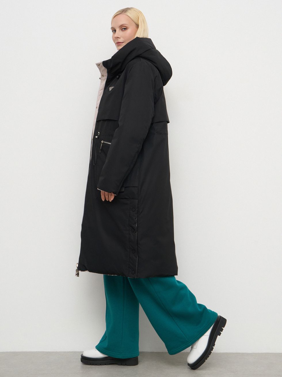 ПАРКА ЖЕНСКАЯ, ЧЕРНАЯ