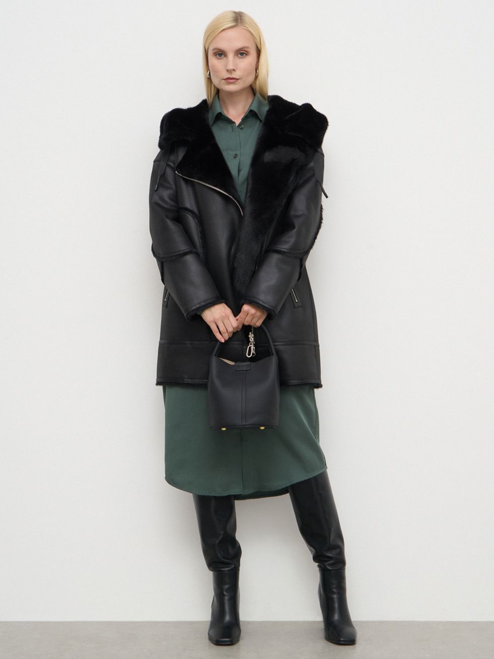 ДУБЛЕНКА ЖЕНСКАЯ, ЧЕРНАЯ