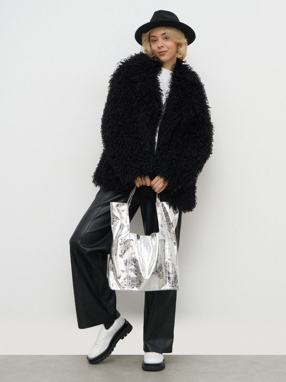 ШУБА ЧЕРНАЯ, ЭКО-МЕХ