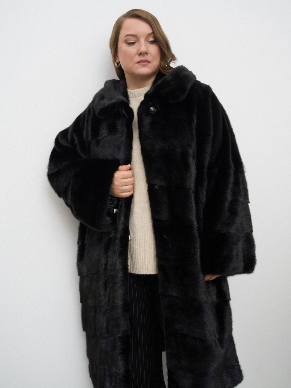 ШУБА ЧЕРНАЯ, МЕХ НОРКА