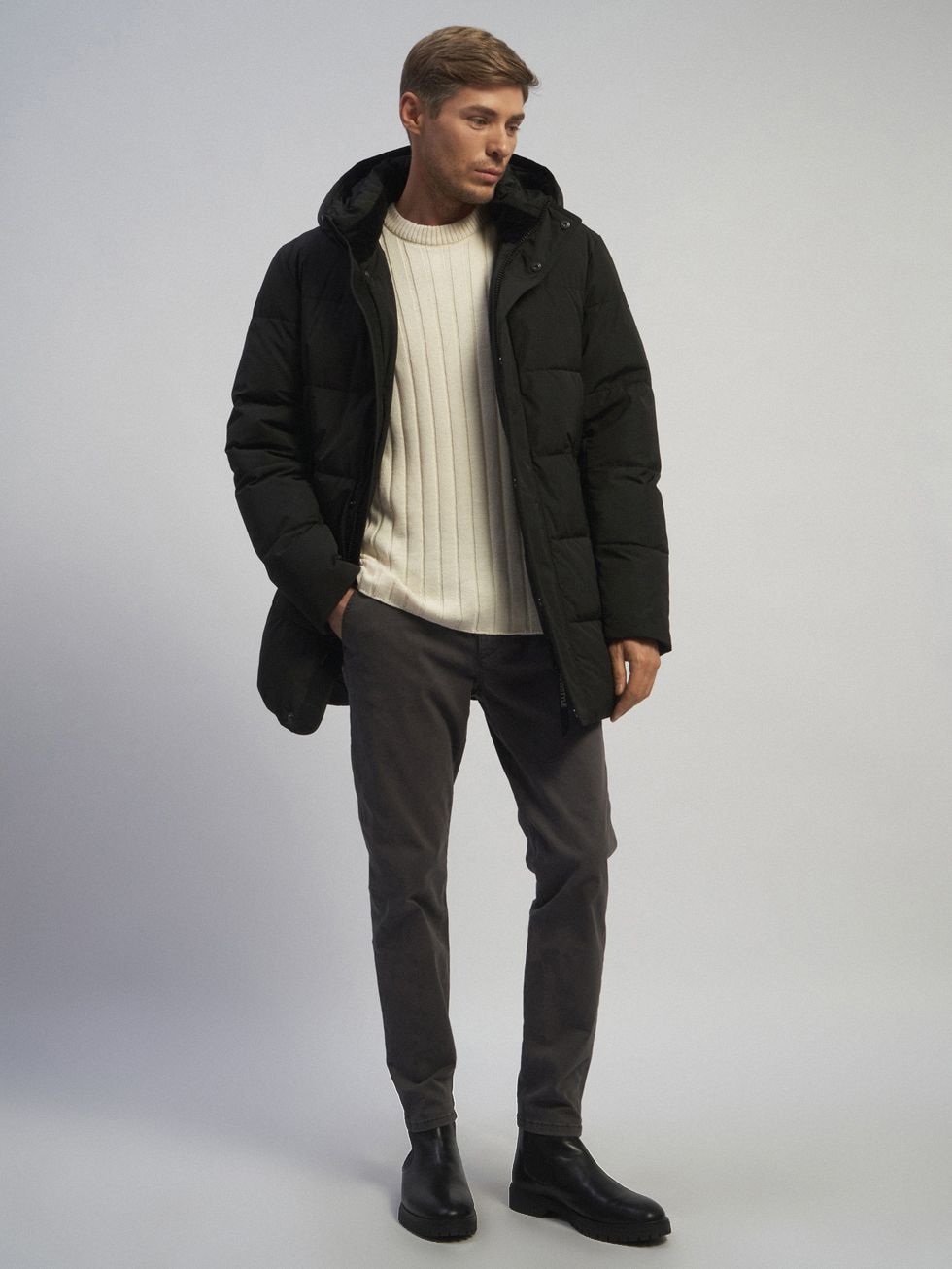 ПУХОВИК МУЖСКОЙ, ЧЕРНЫЙ