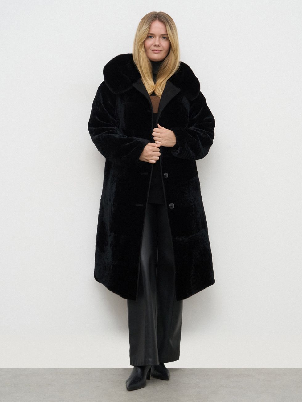 ШУБА ЧЕРНАЯ, МУТОН