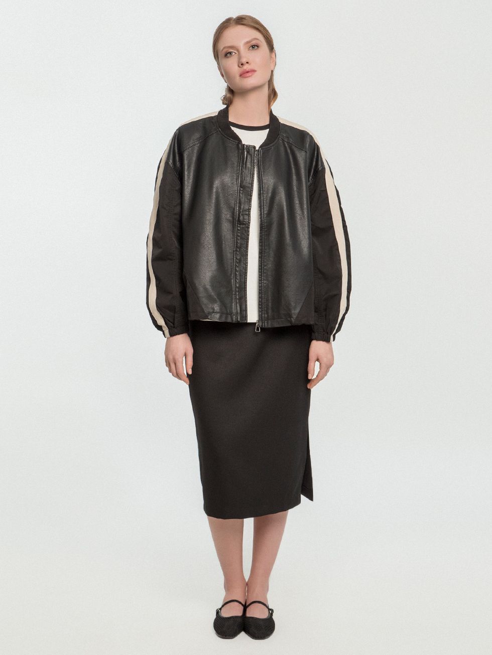 КОЖАНАЯ КУРТКА ЖЕНСКАЯ, ЧЕРНАЯ