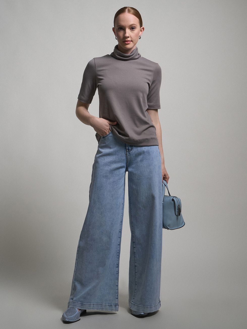 ДЖИНСЫ ЖЕНСКИЕ, ГОЛУБЫЕ