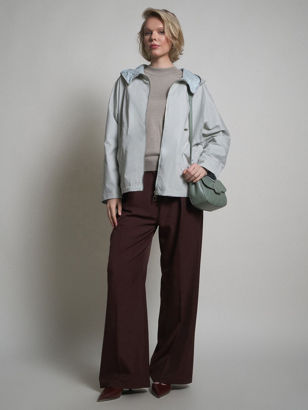 ВЕТРОВКА ЖЕНСКАЯ, ОЛИВКОВАЯ