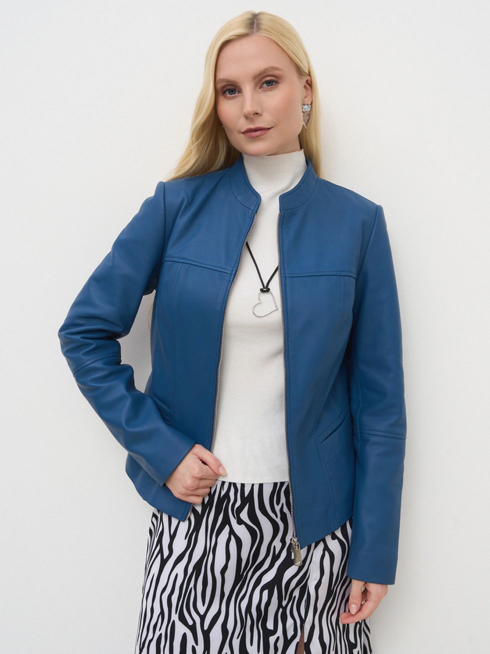 КОЖАНАЯ КУРТКА ЖЕНСКАЯ, СИНЯЯ