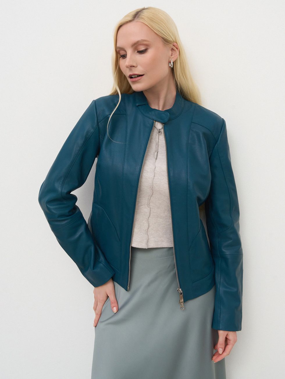 КОЖАНАЯ КУРТКА ЖЕНСКАЯ, СИНЯЯ