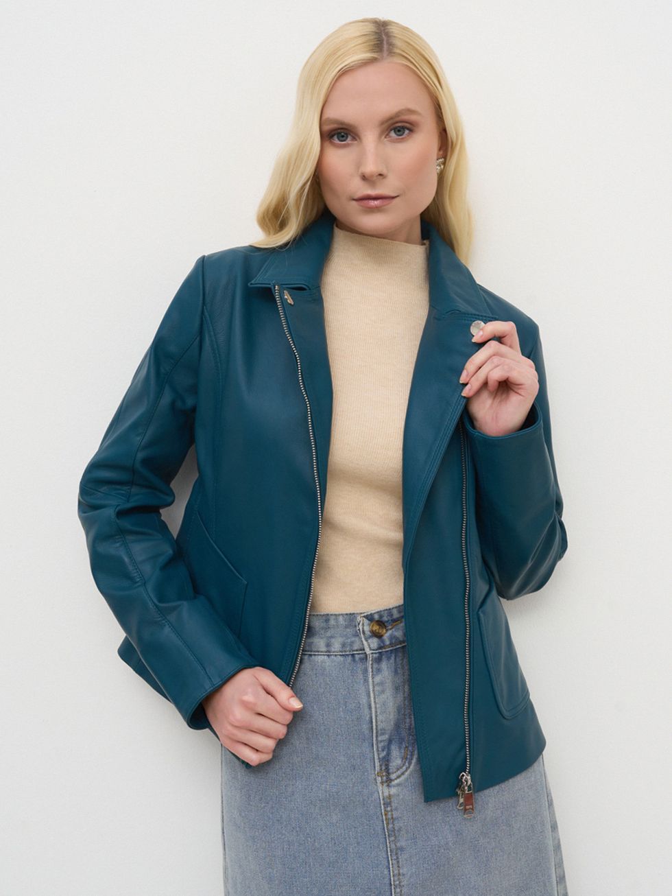 КОЖАНАЯ КУРТКА ЖЕНСКАЯ, БИРЮЗОВАЯ