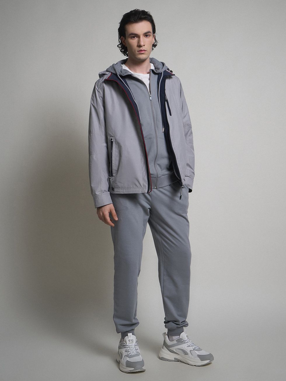 ВЕТРОВКА МУЖСКАЯ, СВЕТЛО-СЕРАЯ