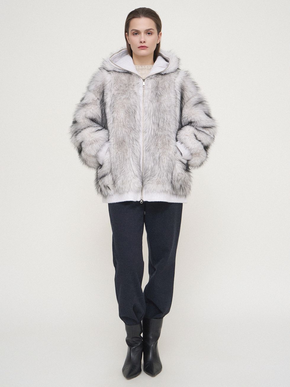 ШУБА СВЕТЛО-СЕРАЯ, ЭКО-МЕХ