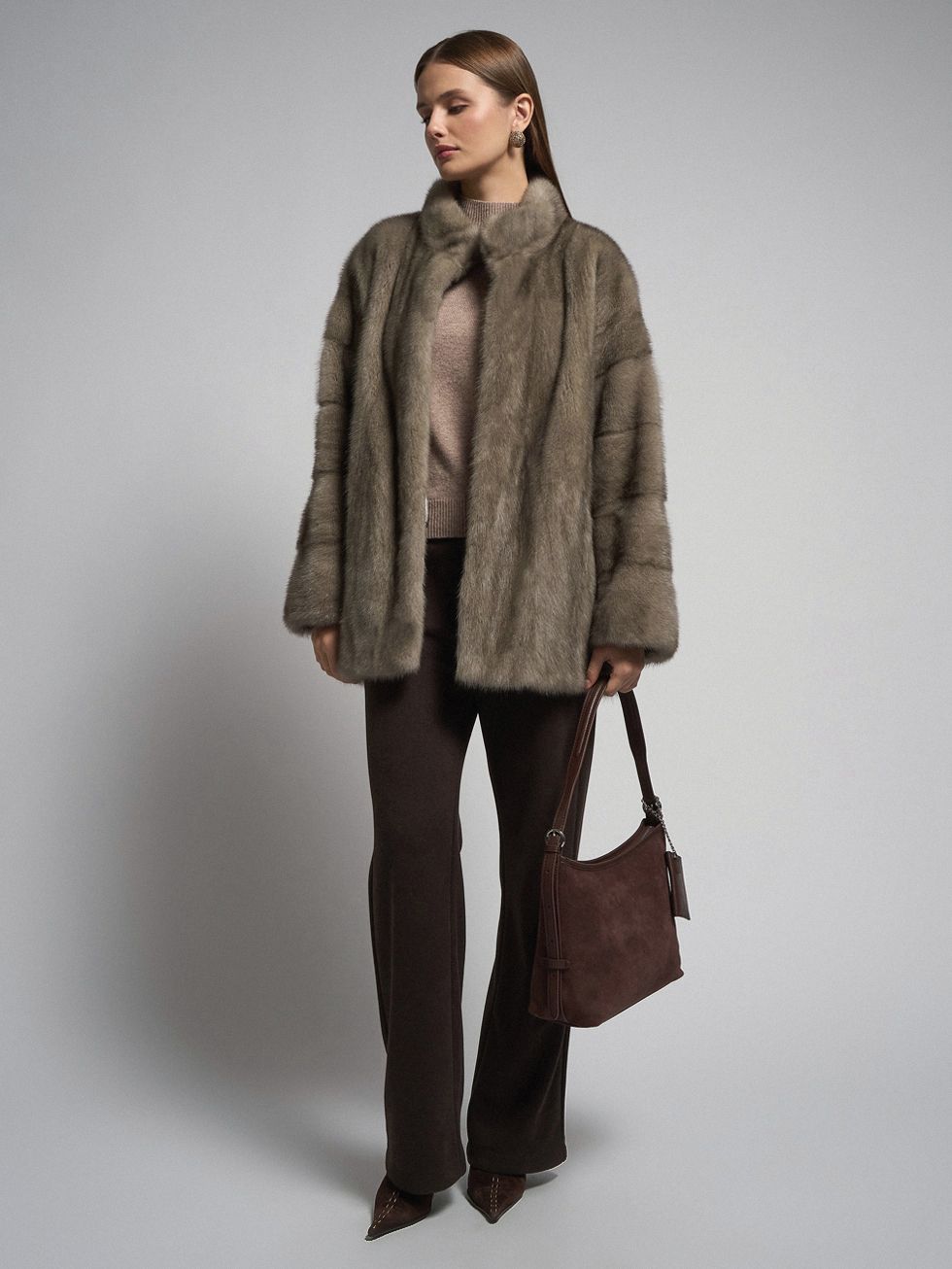 ШУБА СВЕТЛО-СЕРАЯ, МЕХ НОРКА