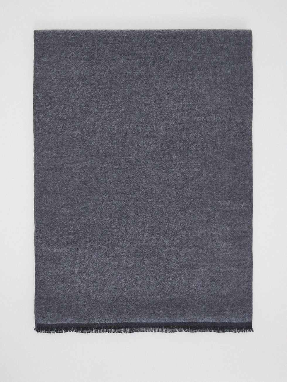 ШАРФ МУЖСКОЙ, СВЕТЛО-СЕРЫЙ