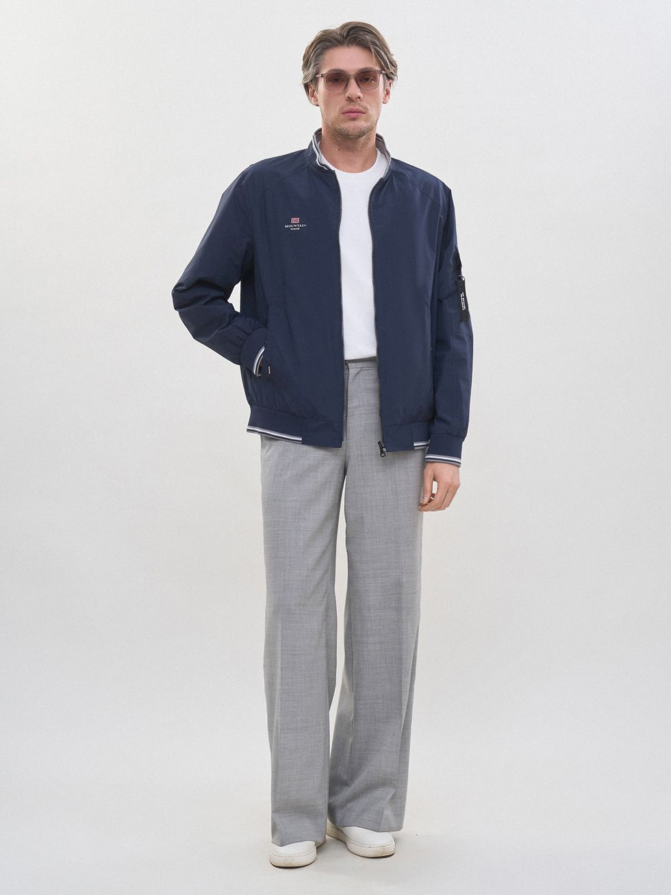 ВЕТРОВКА МУЖСКАЯ, СВЕТЛО-СЕРАЯ