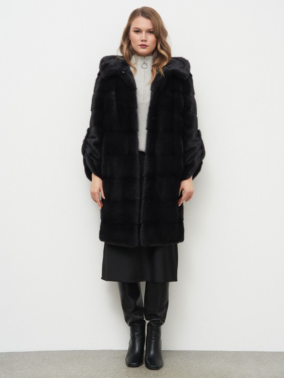 ШУБА ТЕМНО-СЕРАЯ, МЕХ НОРКА