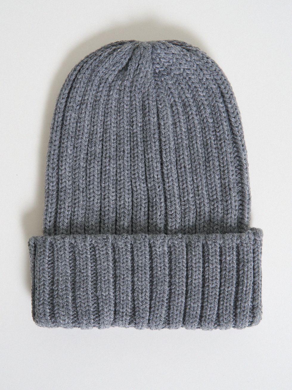 ШАПКА ЖЕНСКАЯ, ТЕМНО-СЕРАЯ