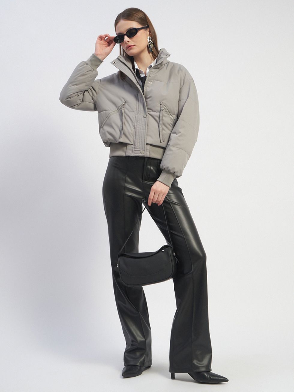 ВЕТРОВКА ЖЕНСКАЯ, ТЕМНО-СЕРАЯ