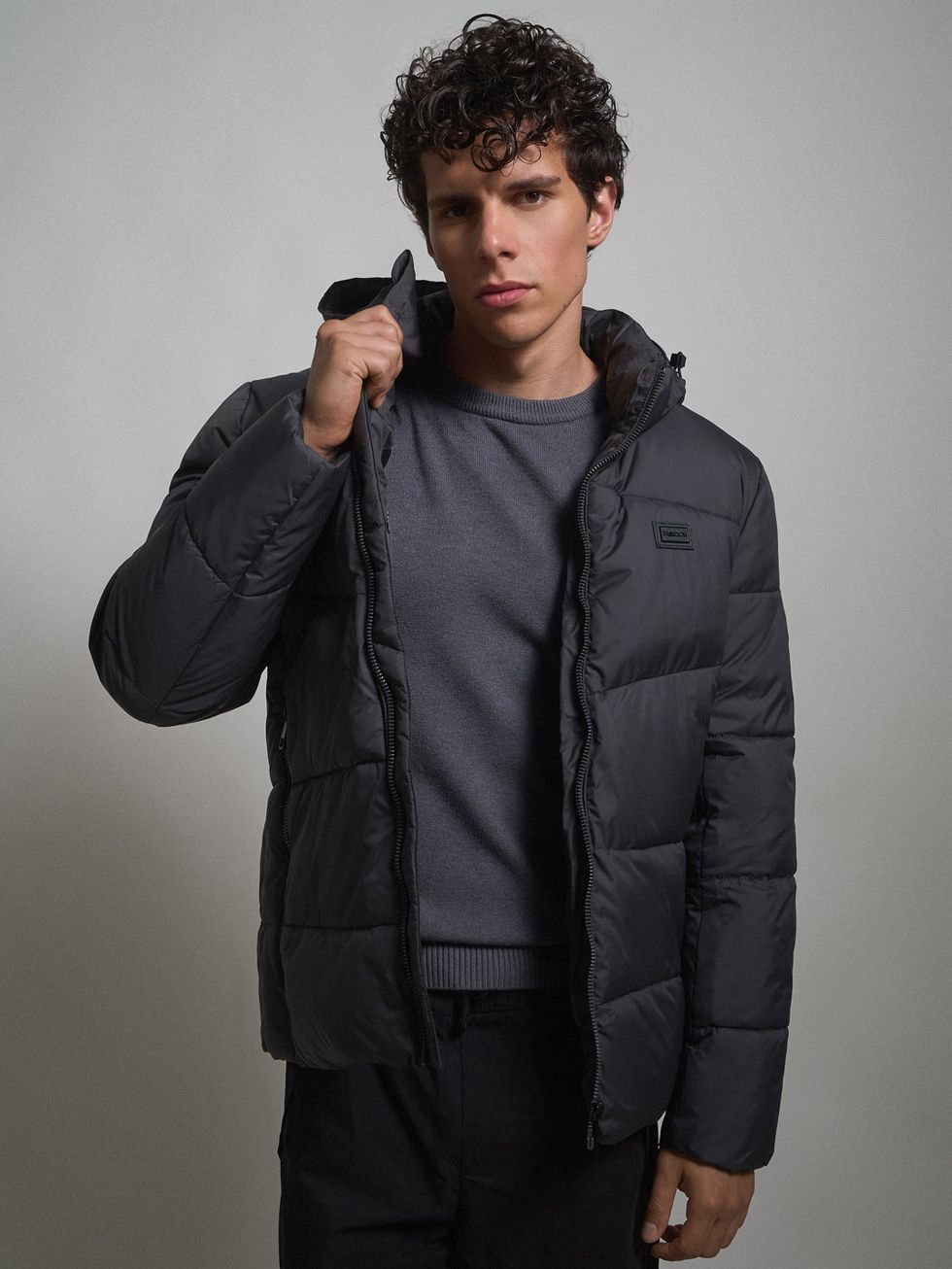 ПУХОВИК МУЖСКОЙ, ТЕМНО-СЕРЫЙ