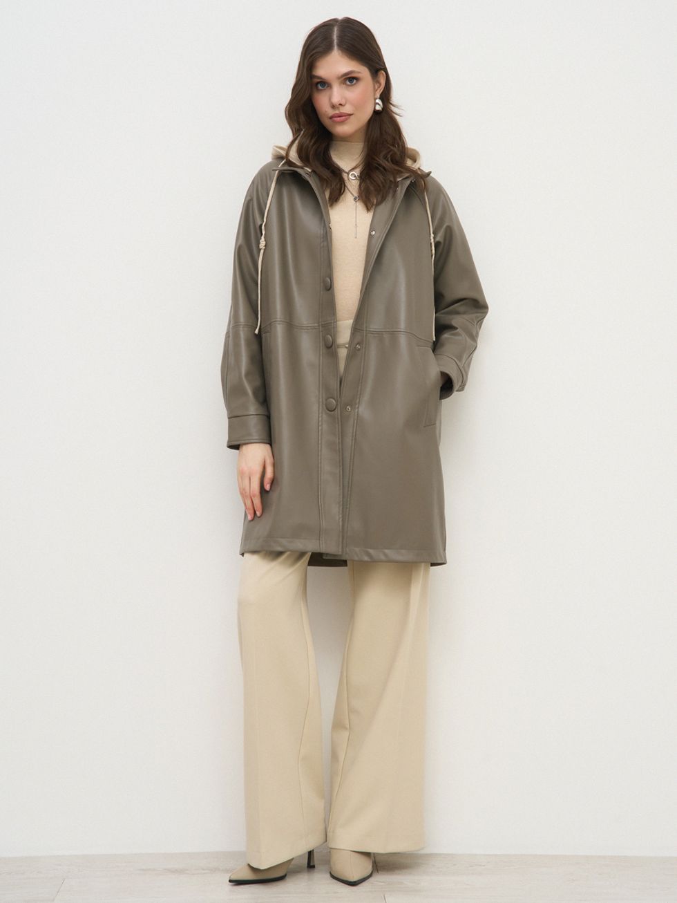 КОЖАНОЕ ПАЛЬТО ЖЕНСКОЕ, ТЕМНО-СЕРОЕ