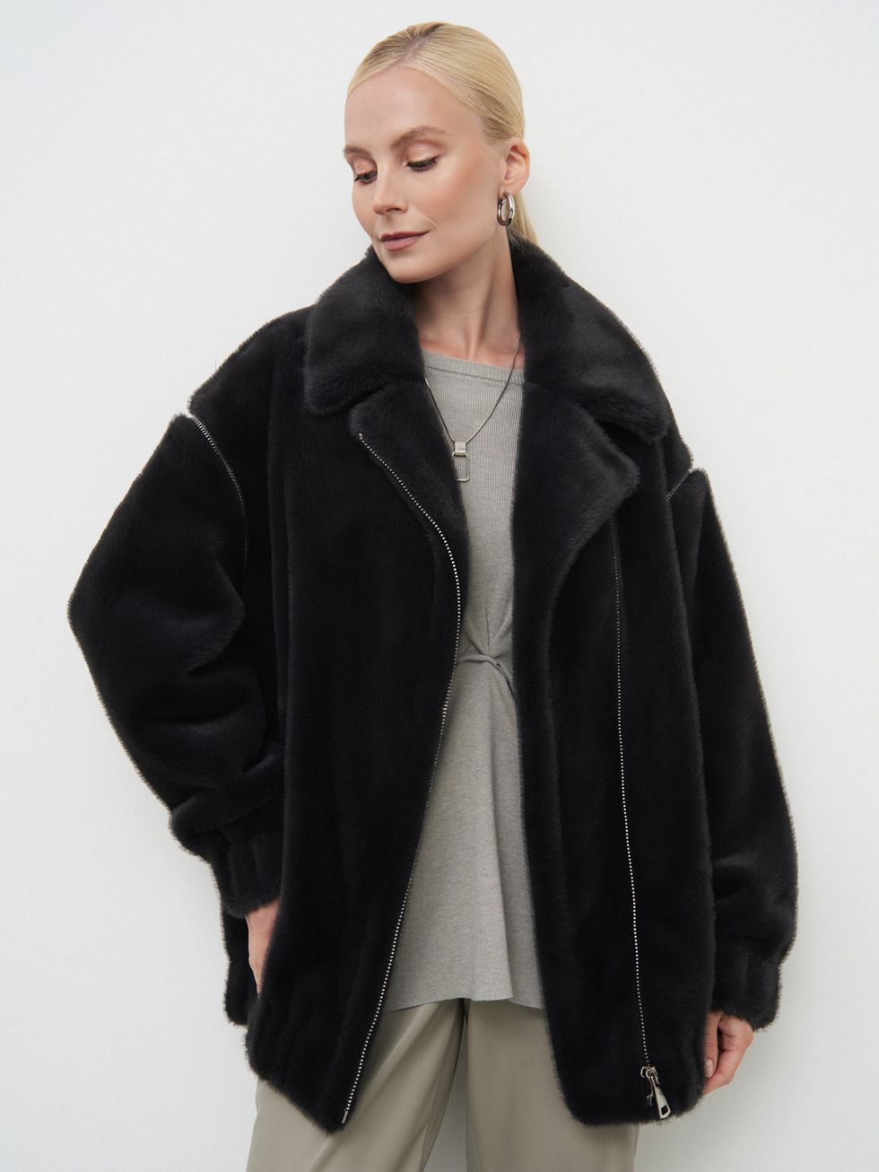 ШУБА ТЕМНО-СЕРАЯ, ЭКО-МЕХ